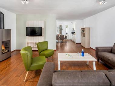 Restyled villa with whirlpool near the Grevelingen Lake