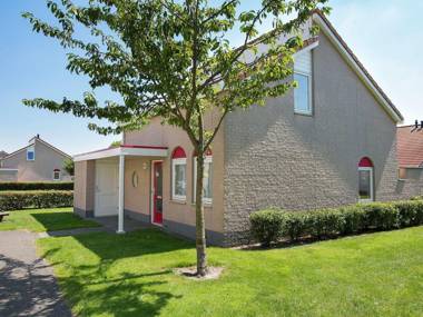 Spacious Holiday Home in Renesse near North Sea
