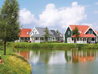 Comfortable villa with veranda near the Grevelingen Lake