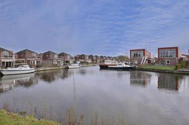 Nautic Rentals - Marinapark Oude-Tonge