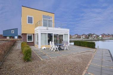 Nautic Rentals - Marinapark Oude-Tonge