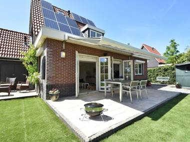 Enticing Holiday Home in Oude with Garden