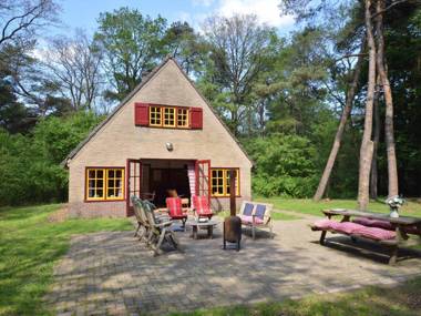 Cozy Holiday Home near Forest in Zuidwolde