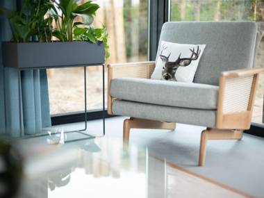 Modern trendy Nature theme lodge just 100 m. from the sea