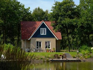 Spacious holiday home with a dishwasher 20 km. from Assen