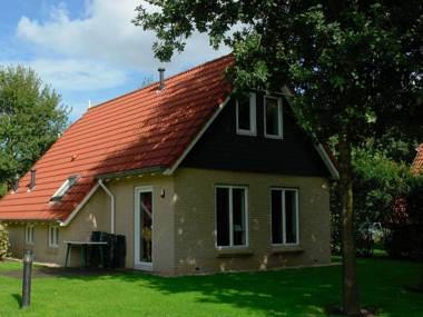 Spacious holiday home with WiFi 20 km from Assen