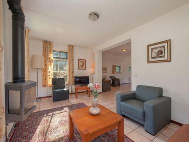 Comfortable holiday home with dishwasher in a nature reserve