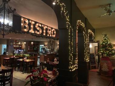 Le Bistro