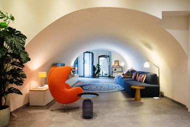 LOFT 188 Luxury Apartment Hotel