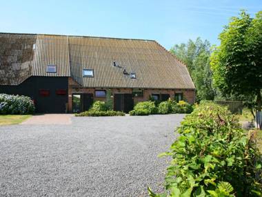 Very nice spacious and comfortable apartment overlooking orchards