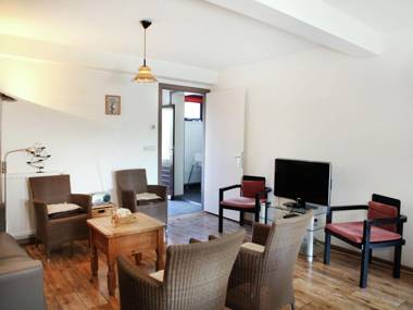 Very nice spacious and comfortable apartment overlooking orchards