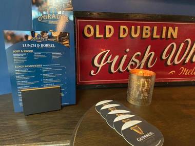 Boutique Hotel First City