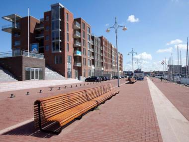 Modern apartment 500 m. from the centre of Scheveningen