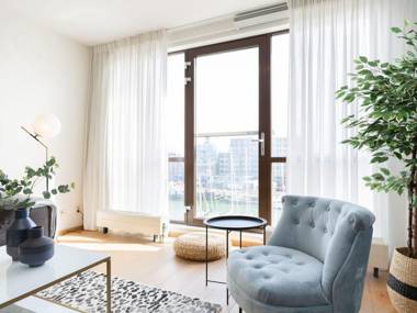 Attractive apartment in Den Haag with Balcony near Beach