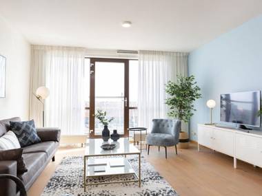 Attractive apartment in Den Haag with Balcony near Beach