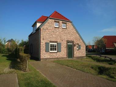 Comfy farmhouse villa in Limburg
