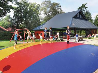 Nicely furnished bungalow with a gas fireplace in nature