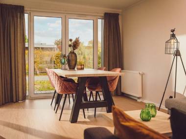 Modern chalet with WiFi close to a nature reserve