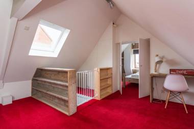 Dorpsweg 9 - Ouddorp near the beach with private terrace - not for companies