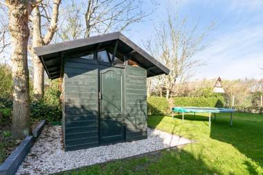 Bungalow Jonkerstee 81 - Ouddorp near the beach with big garden - not for companies
