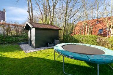 Bungalow Jonkerstee 81 - Ouddorp near the beach with big garden - not for companies