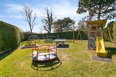 Holiday home Alexanderpark 13 - Ouddorp garden with covered terrace near the beach - not for companies