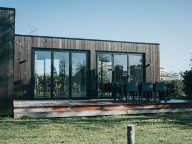 Nicely furnished Holiday Home in Ouddorp with Terrace