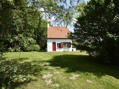 Quintessential detached Ouddorp home with enormous garden near the beach
