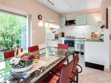 Rustic Holiday Home in Beerze Overijssel with Lush Garden