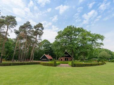 Mansion with ensuite bathrooms 10000m2 garden and heated terrace Het Hulsbeek