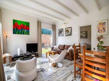 Lovely Bungalow in Noordwijkerhout with Garden