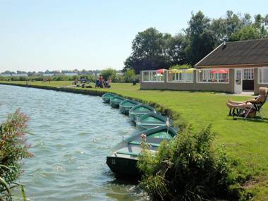 Cosy Holiday Home in Noordwijkerhout near Lake