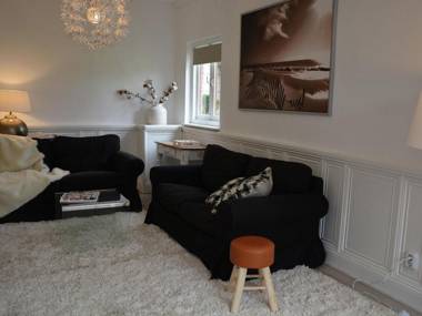 A detached holiday home on the edge of a spaciously designed holiday park