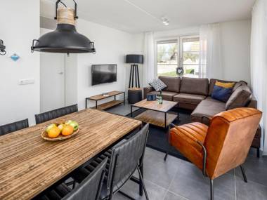 Luxurious villa with dishwasher only 500 m. from the sea