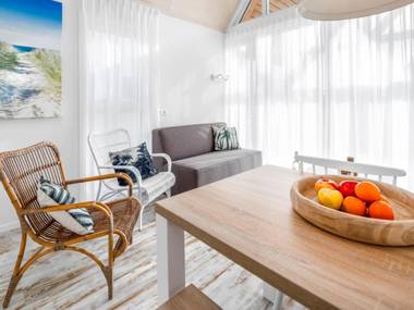 Modern lodge with combi-microwave 500 m. from the beach