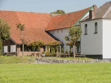 Vintage Farmhouse in Bemelen with Forest Near