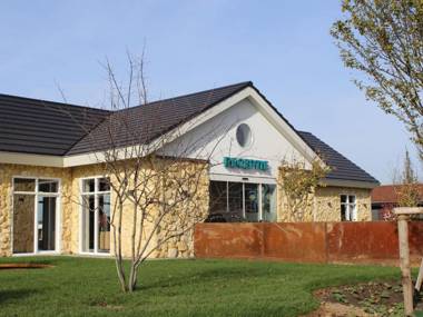 Cozy house with a dishwasher on top of the Bemelerberg