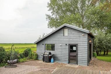 Large fully renovated farmhouse with indoor Swim spa and Sauna