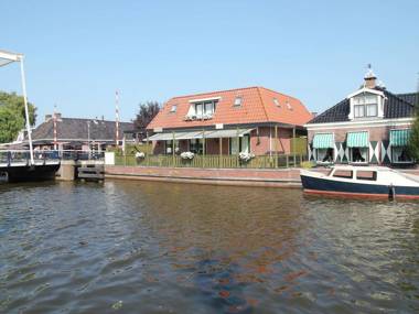 Unique Holiday Home with Terrace Barbecue Garden Furniture