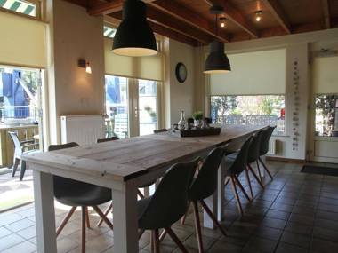 Unique Holiday Home with Terrace Barbecue Garden Furniture