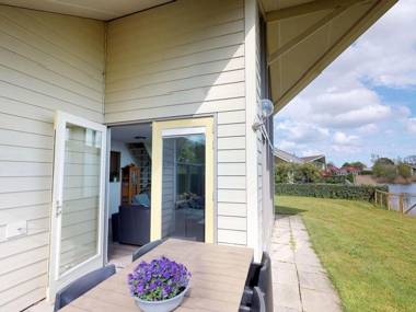 Family-friendly Villa in near Centre of Kortgene