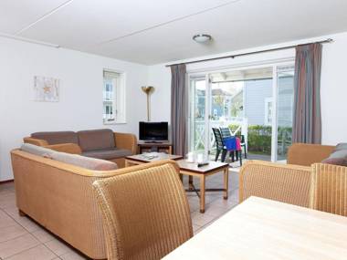 Comfortable villa with three bathrooms 9 km. from Rockanje