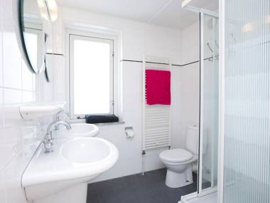 Comfortable villa with combi microwave 9 km. from Rockanje