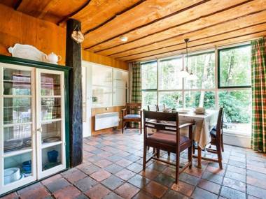 Lovely Holiday Home in Rheezerveen in the woods of estate