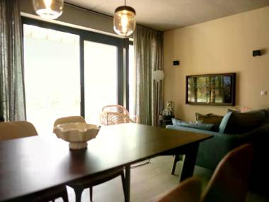 Special hillside lodge only 17 km from Maastricht