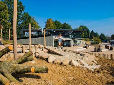 Spacious lodge 2 bathrooms Maastricht at only 17 km