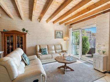 Countryside Holiday Home in Mechelen with Terrace