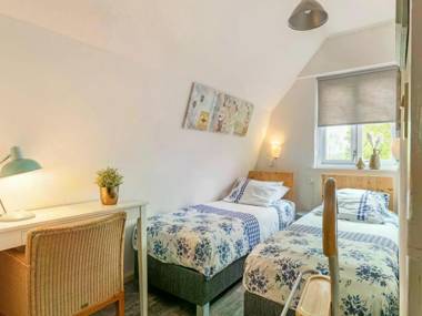 Wonderful Mansion in Giethoorn near Museum with Terrace