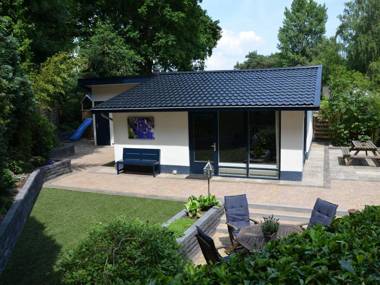 Cosy on ground level home wifi central location many children's equipment