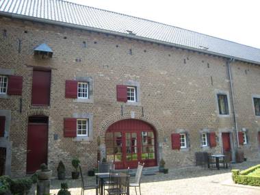 Lovely Apartment in Mesch with Parking